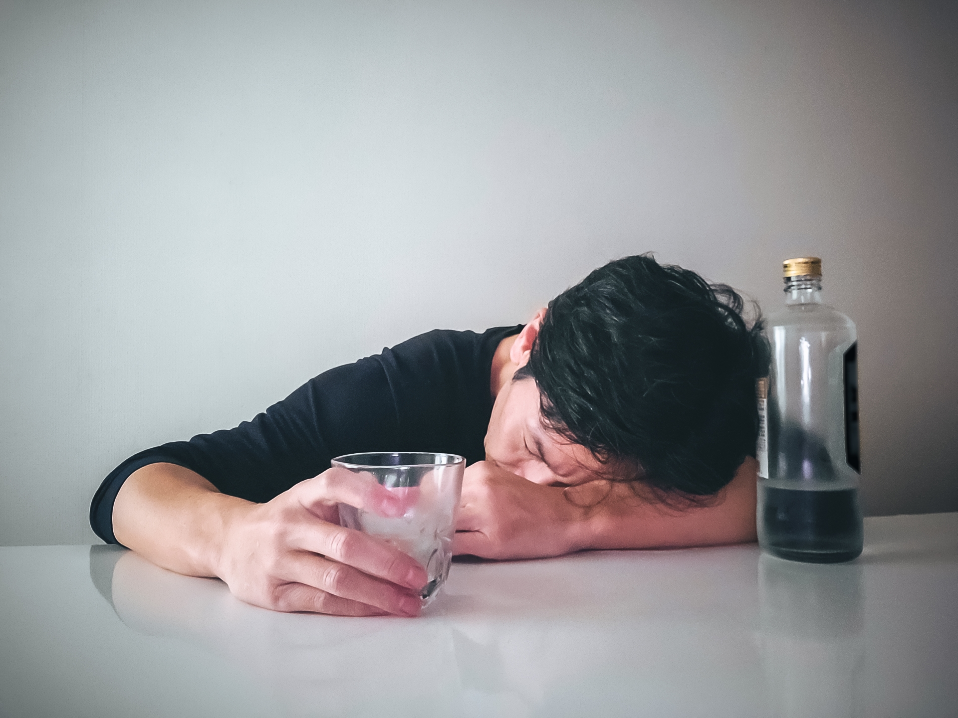 髭脱毛前後に飲酒してしまった時の対処法