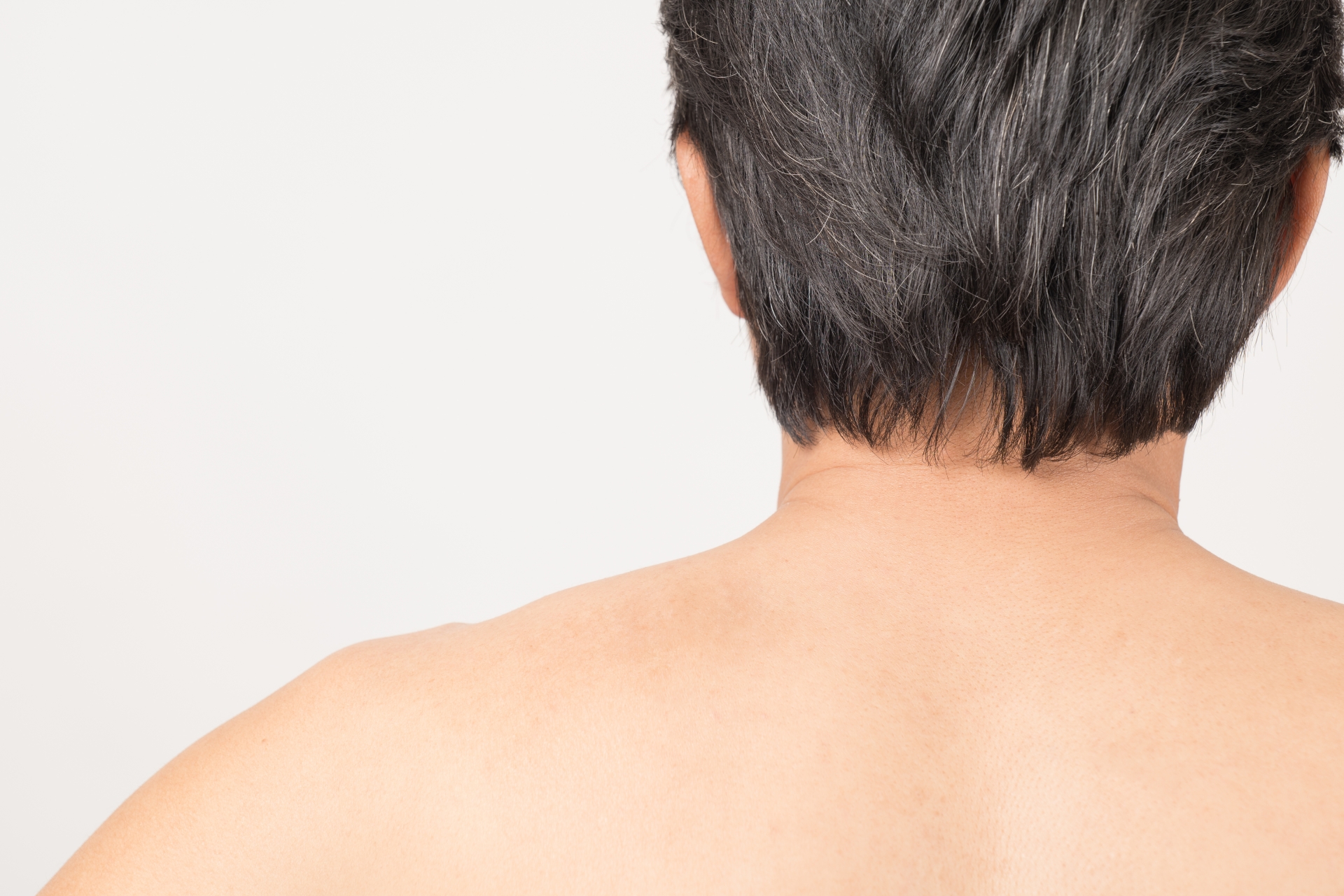 なぜ背中で起こりやすいのか